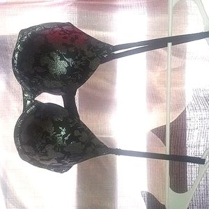 PINK Victoria's secret wear everywhere push-up bra